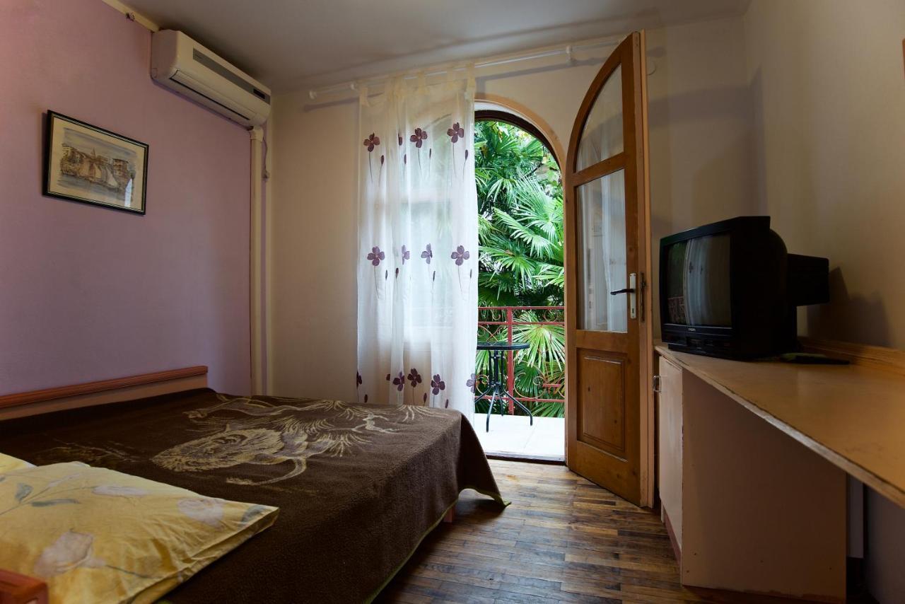לובראן Romantic Room With Balcony מראה חיצוני תמונה